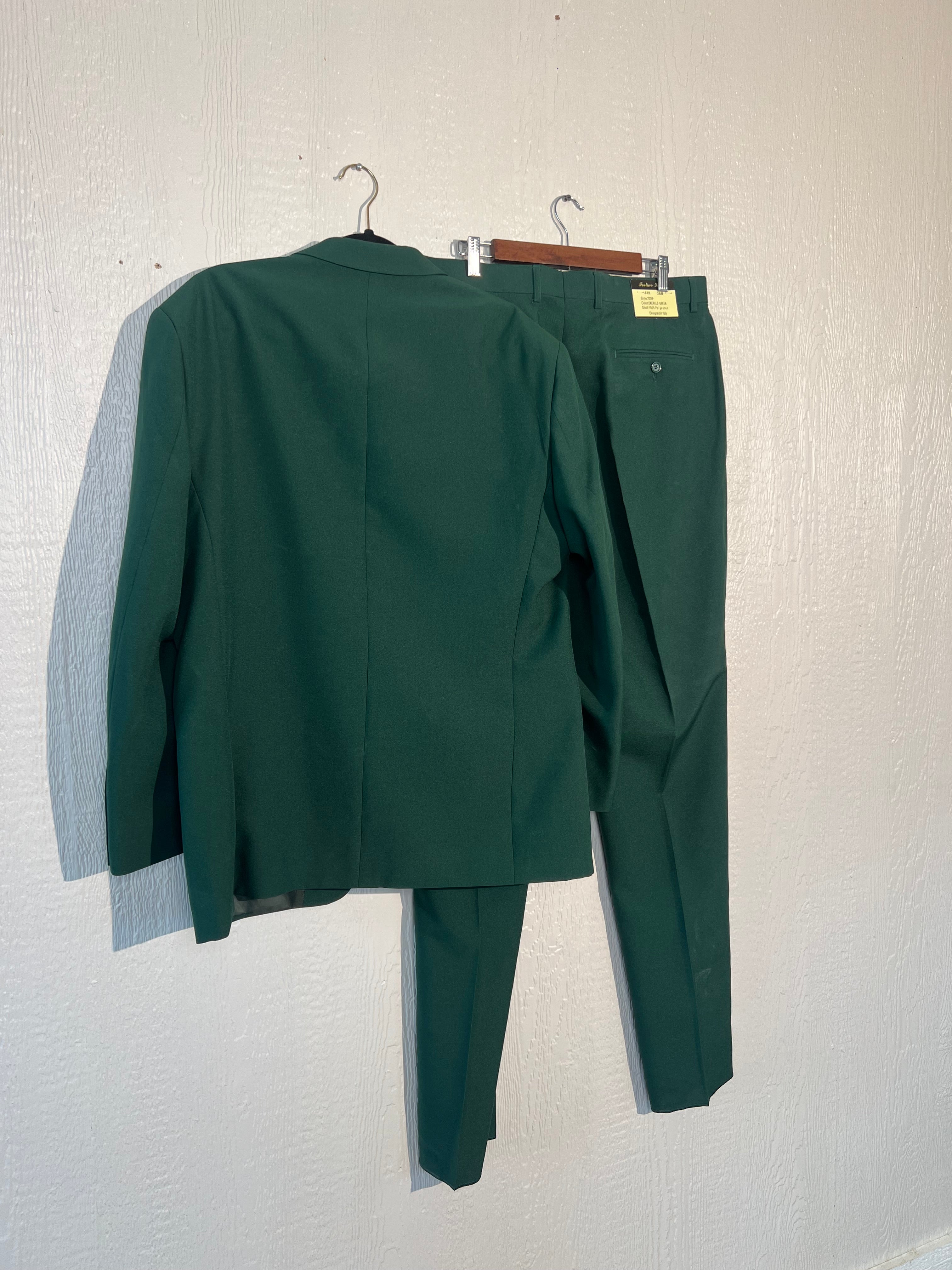 Forlino Landi MEN’S size 44R jacket 38W pant suit NWT