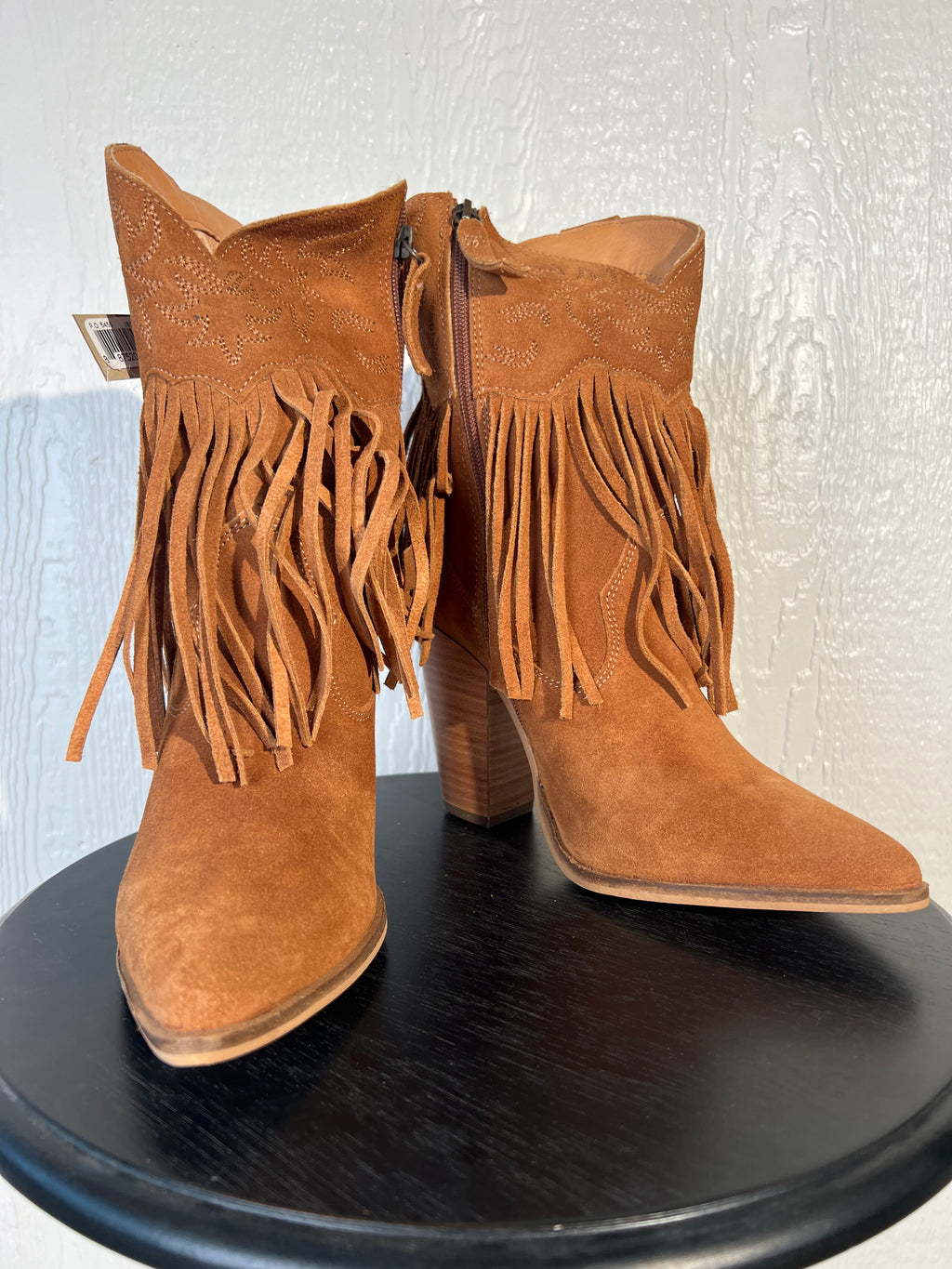 Dingo size 10 crazy train brown booties NWT