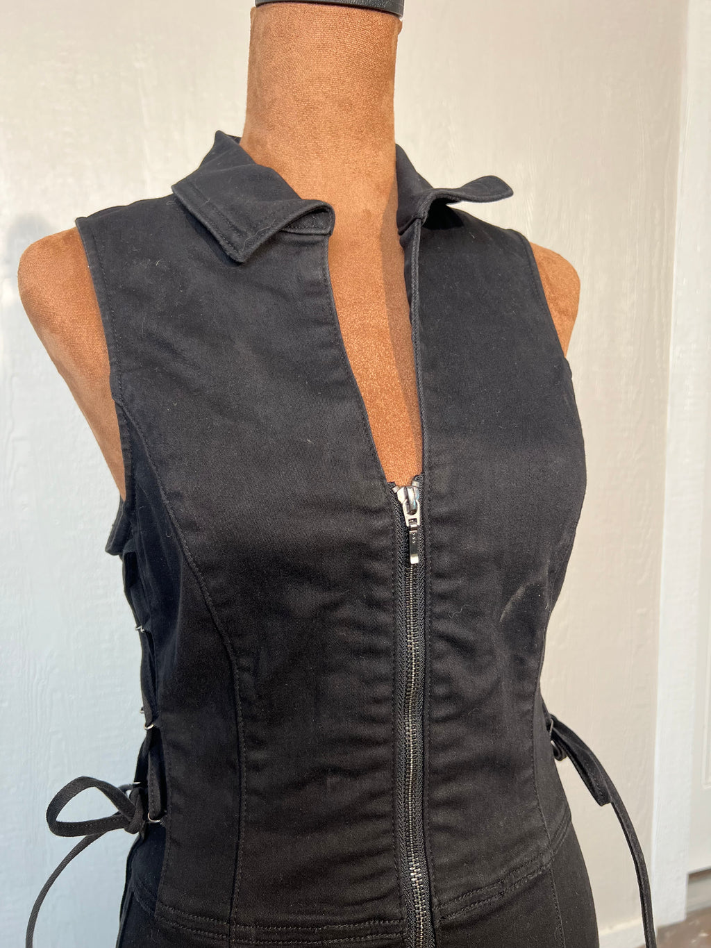 IDYLLWIND size small romper USED