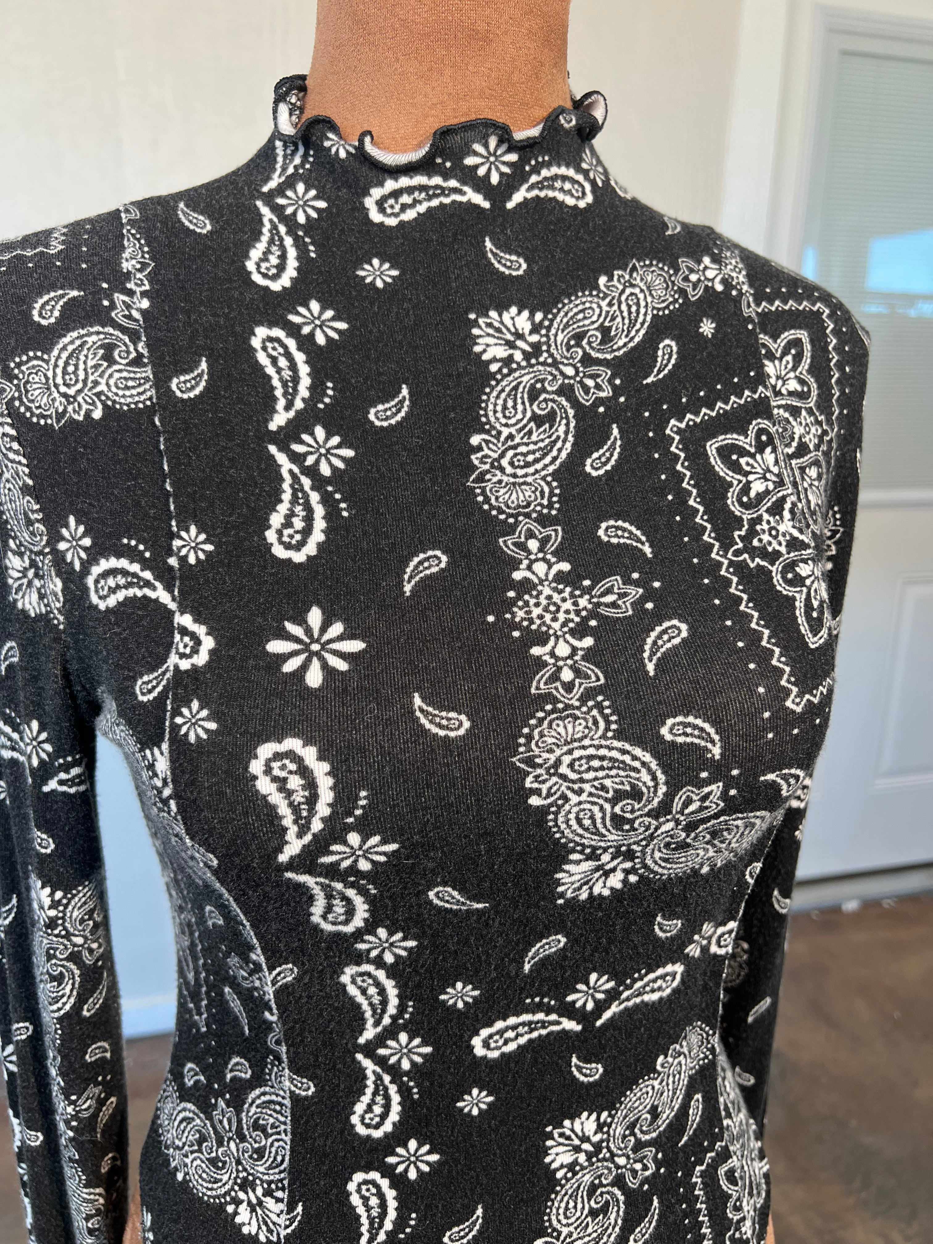 Forver 21 size small long sleeve blouse USED