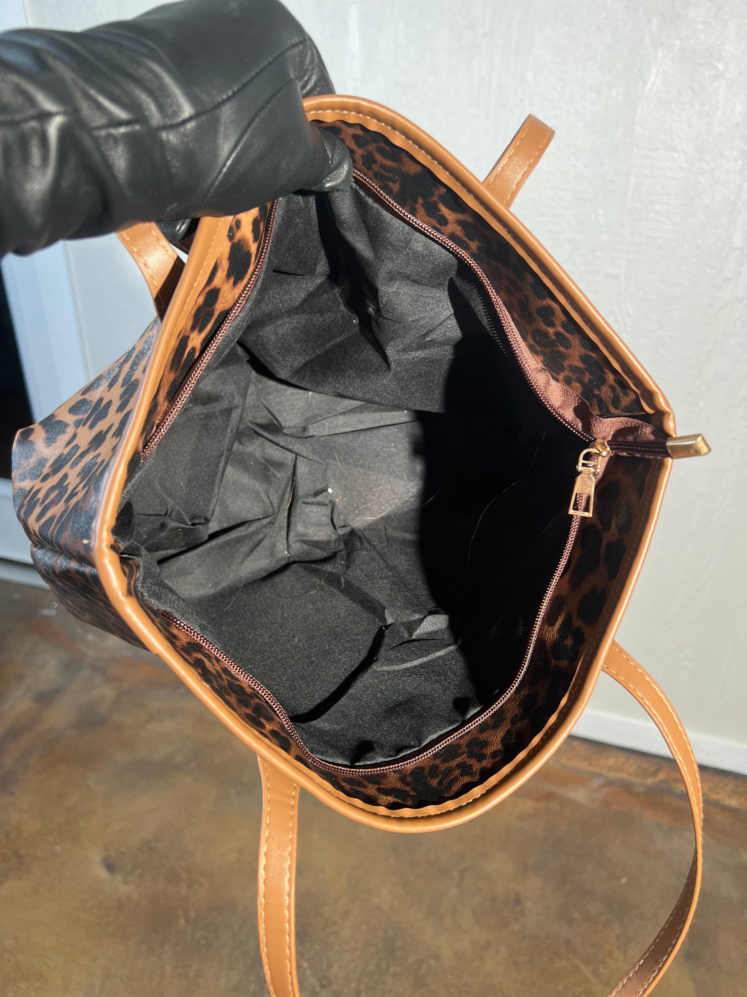 Amazon Fashion tote LIKE NEW