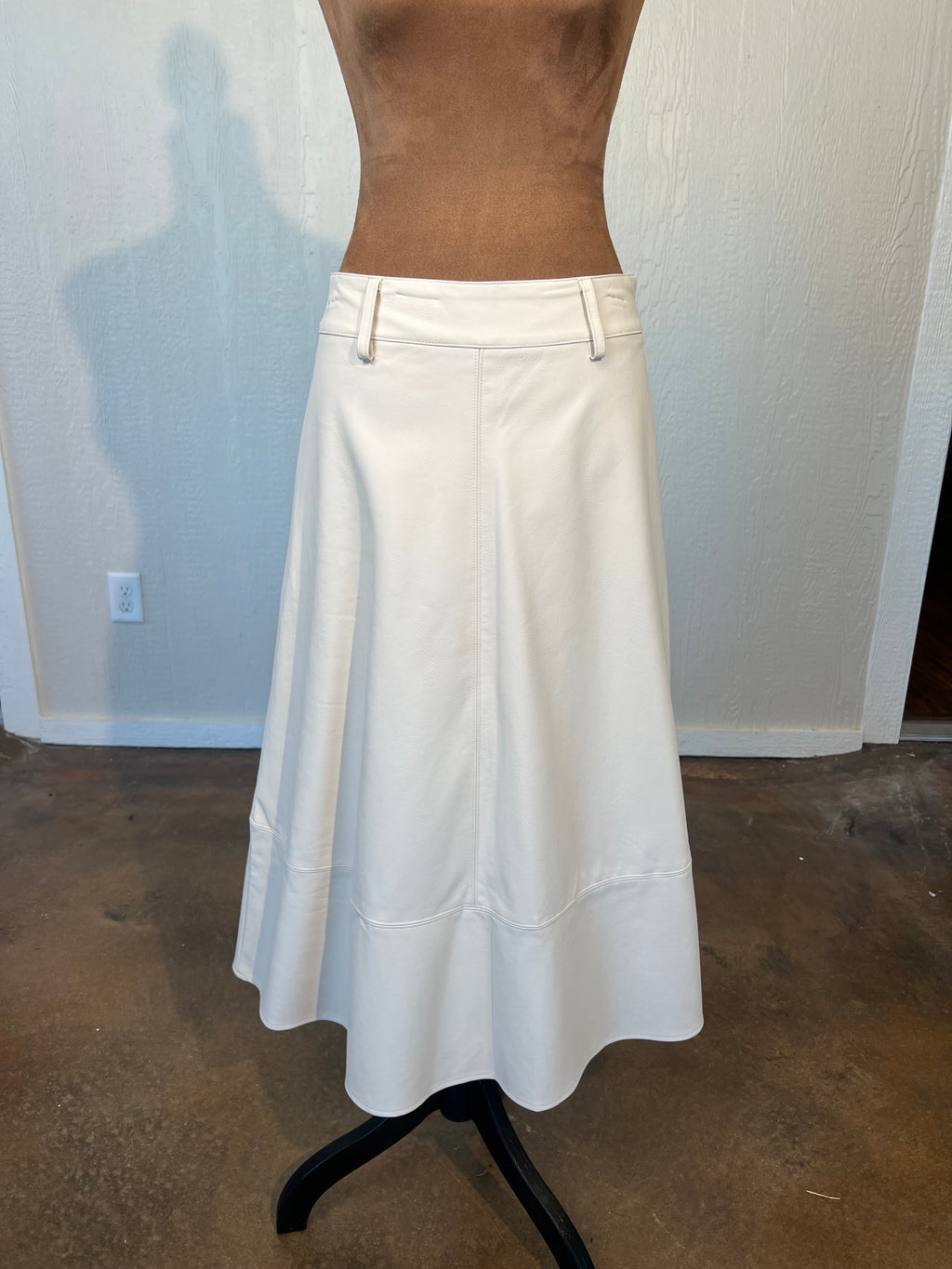 Haute Monde size small long faux leather skirt LIKE NEW