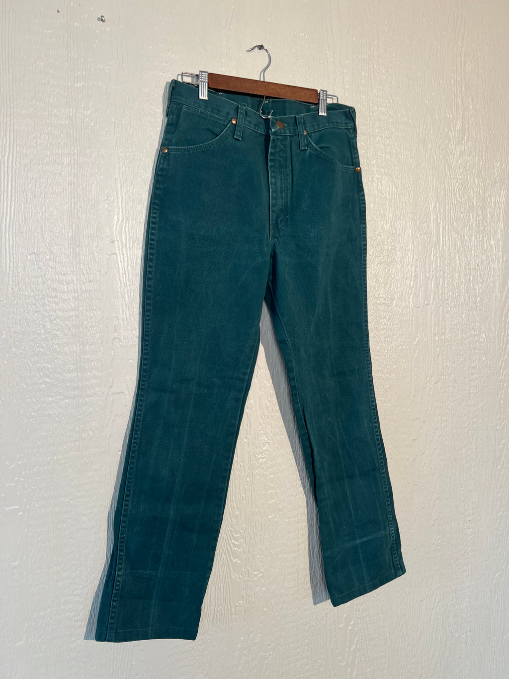 Vintage Wrangler MEN'S size 33" x 34" jeans USED