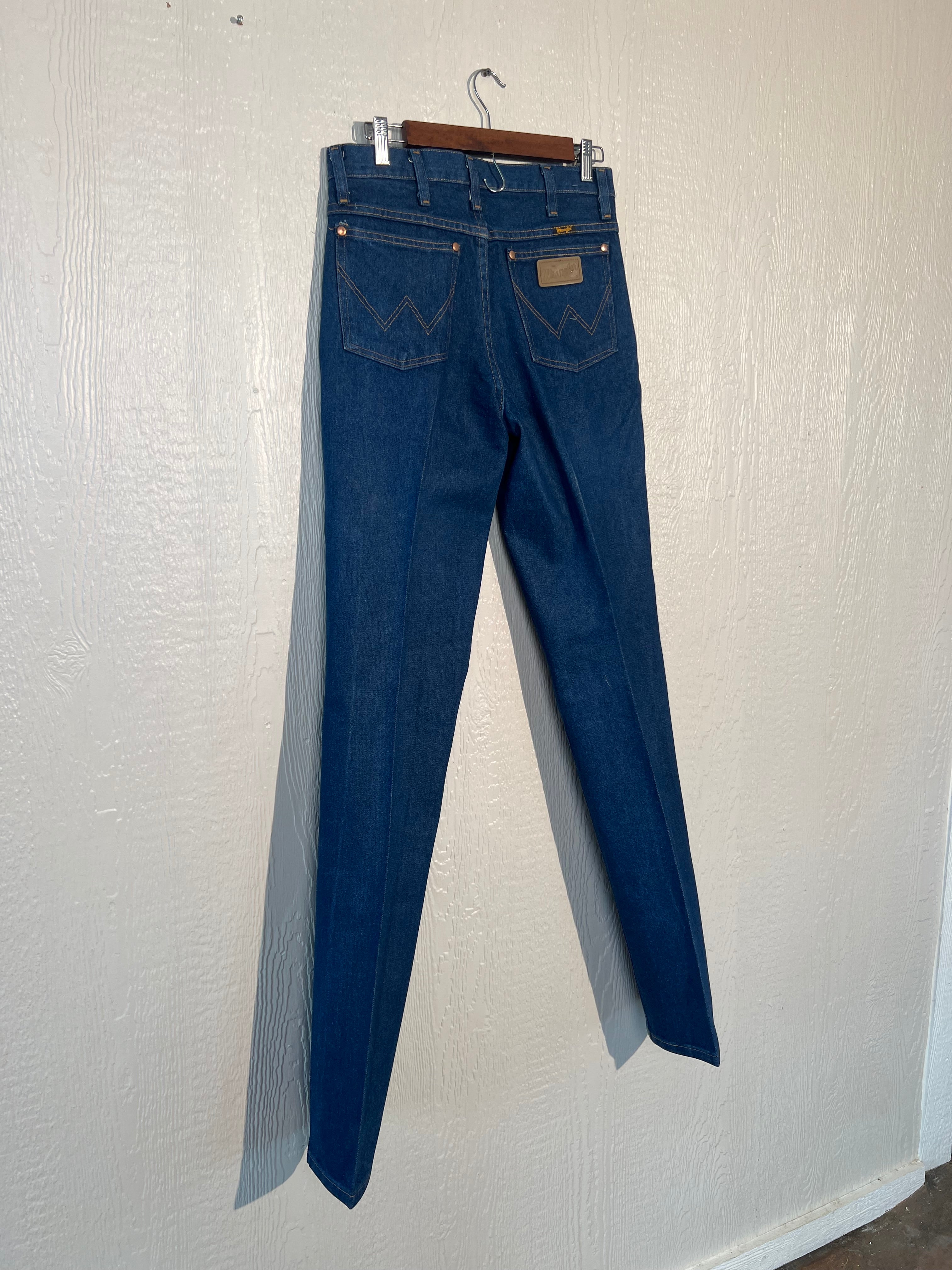 Wrangler MEN'S 30" x 38" jeans LIKE NEW