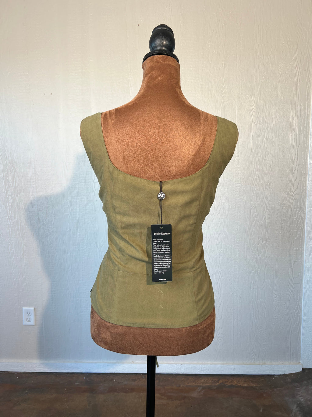 Scarlett Darkness size medium sleeveless blouse NWT