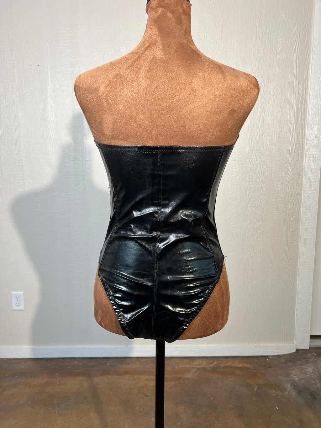 Forever 21 size small strapless bodysuit USED