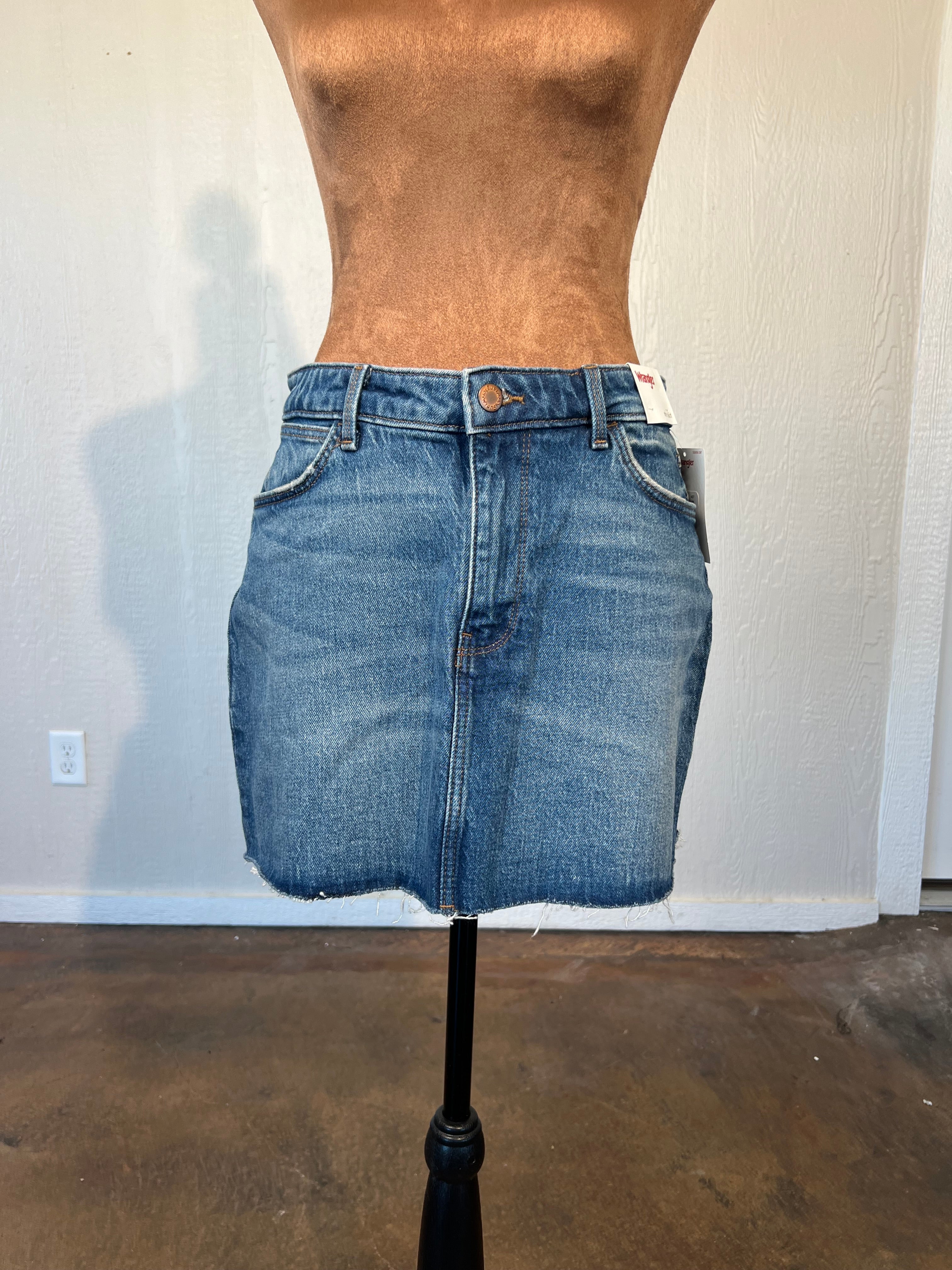 Wrangler size 4 (27") denim mini skirt NWT