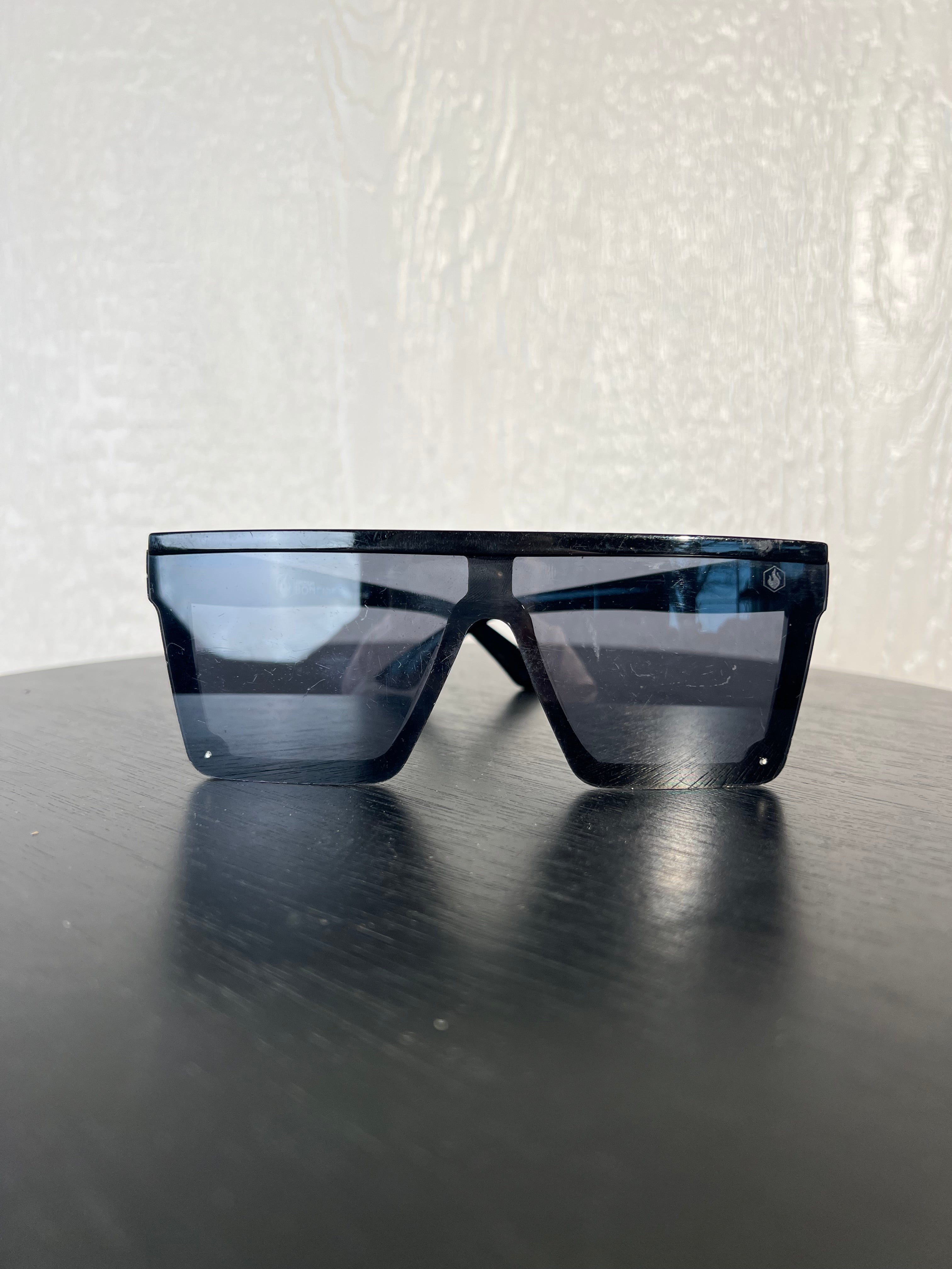 American Bonfire Co sunglasses GENTLY USED