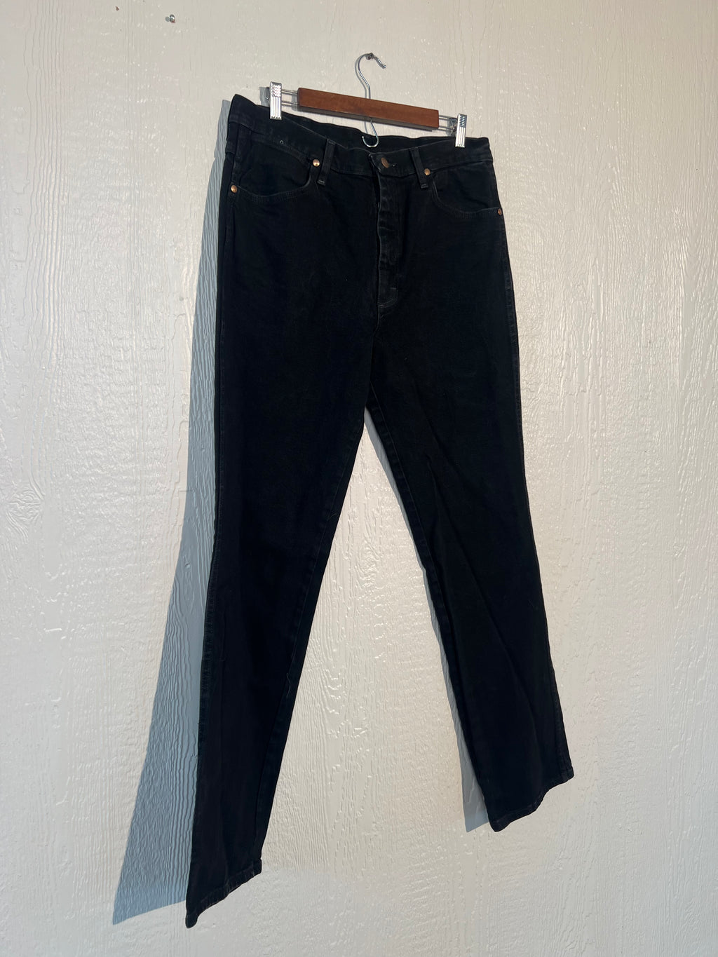 Wrangler MEN'S 34" x 34" jeans LIKE NEW