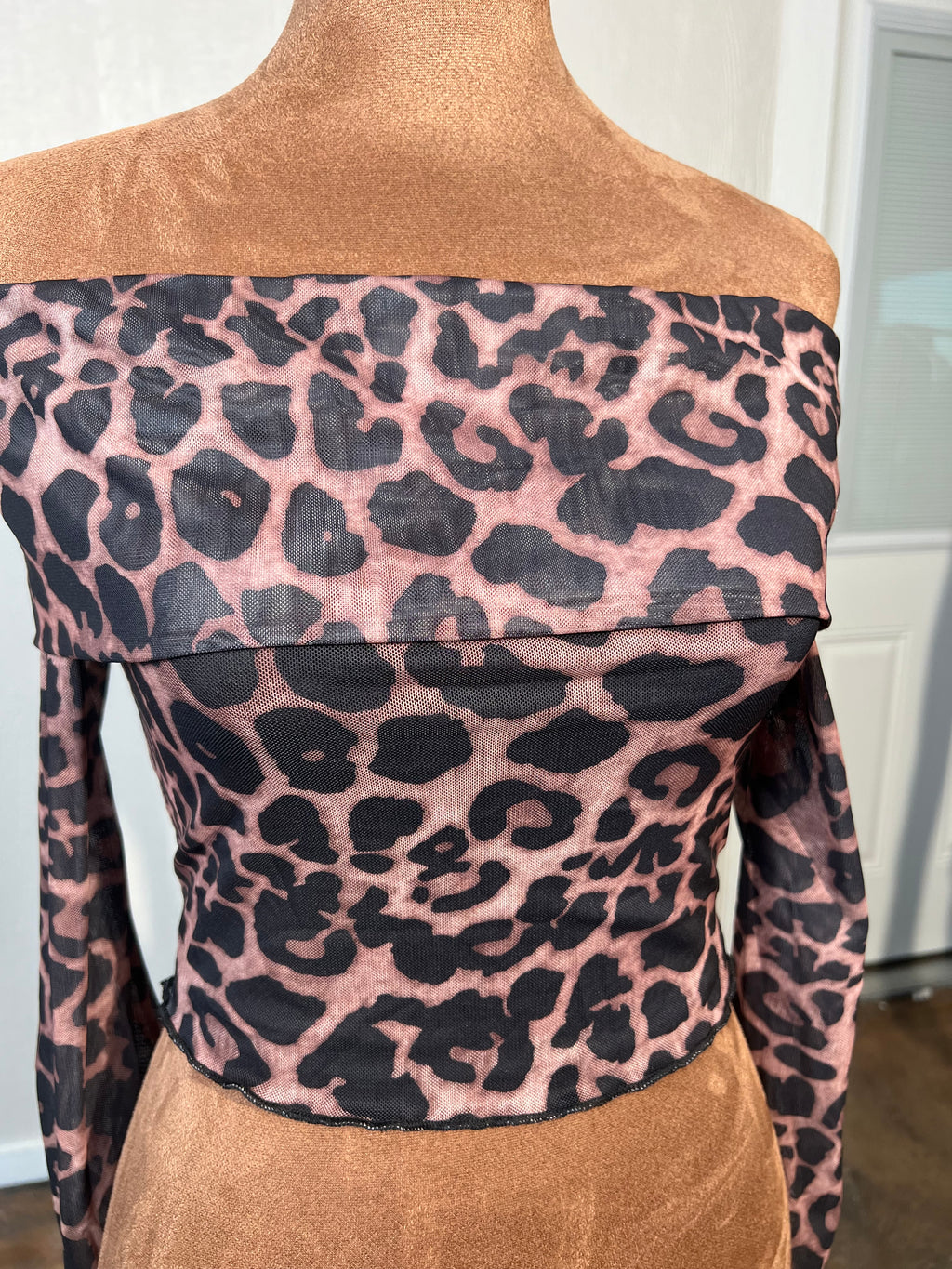 Amazon Fashion ots top LIKE NEW