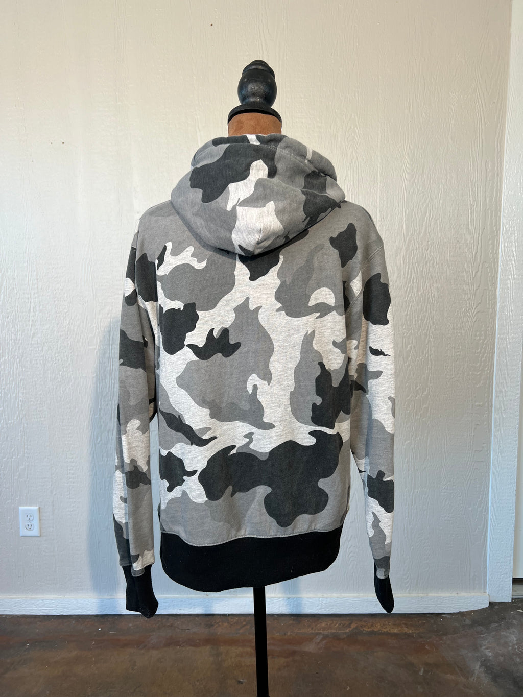Teton Ridge size small hoodie USED