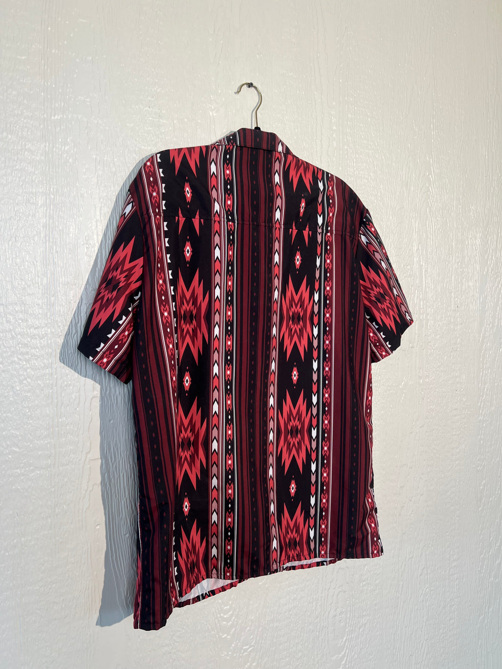 Whiskey Riff MEN'S size large shortsleeve button up LIKE NEW
