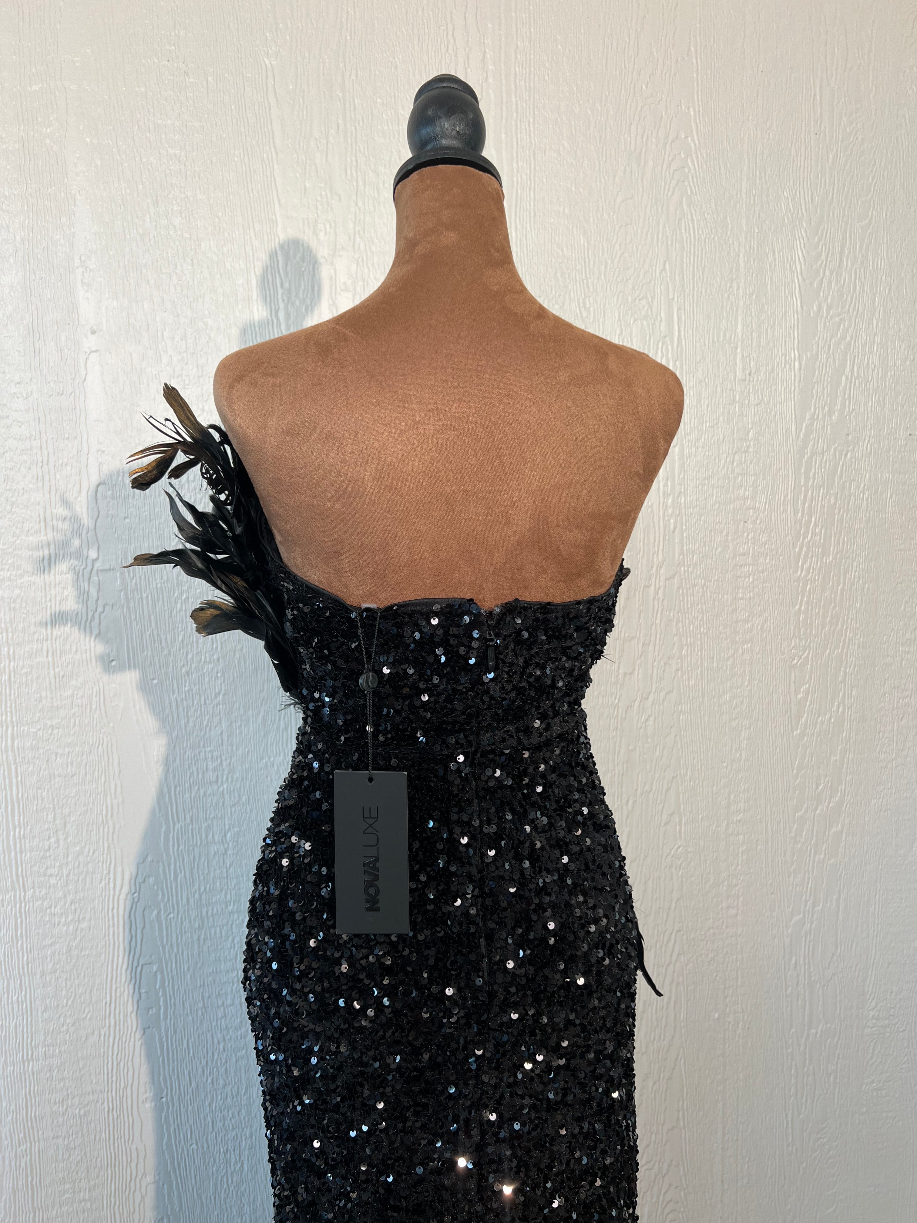 Fashion Nova size small dress NWT -*NOTE IN DESCRIPTION*
