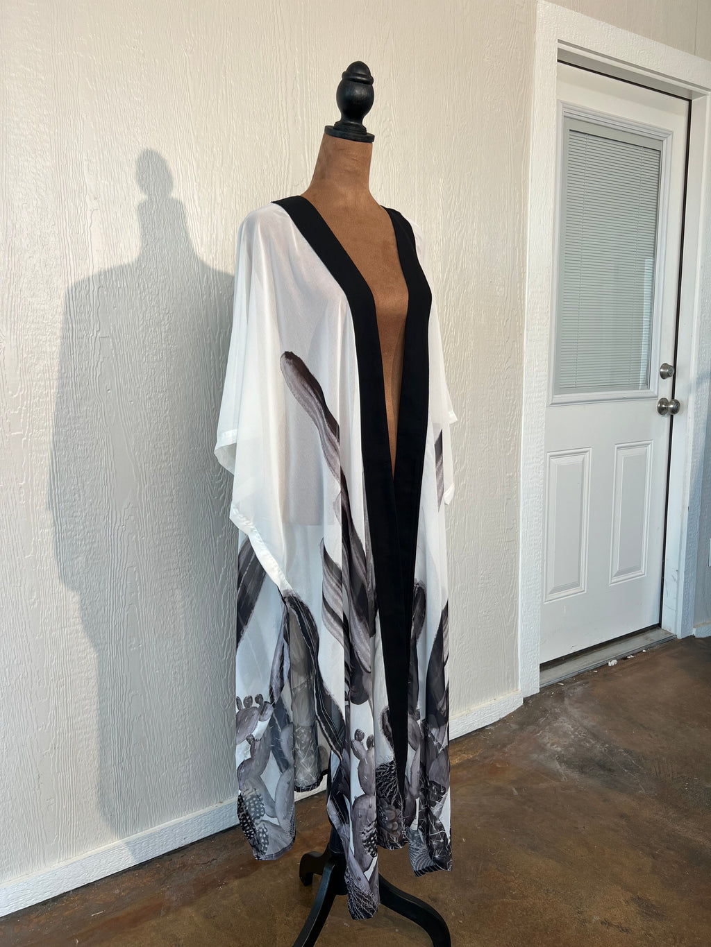 HOOEY O/S kimono NWT