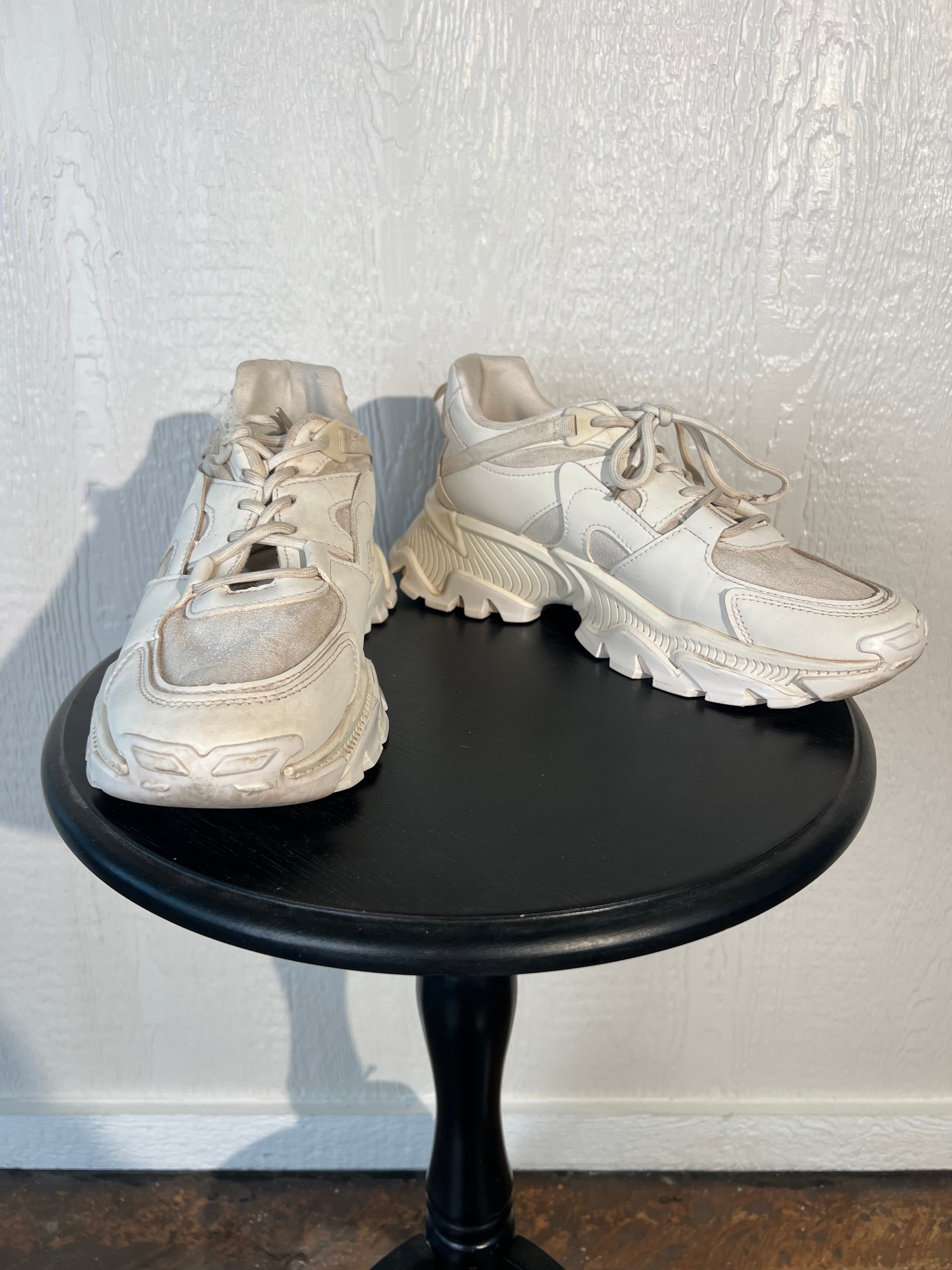 Boohoo size 11 tennis shoes GENTLY USED