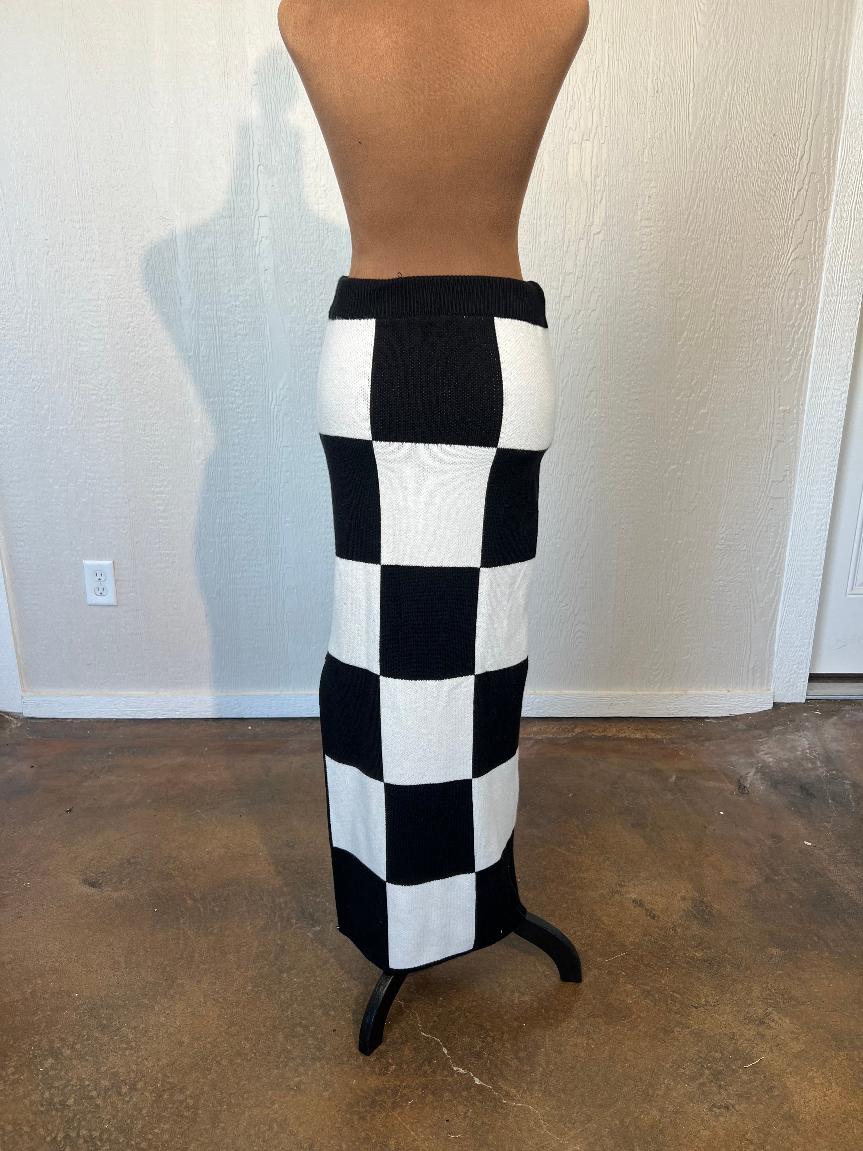 Amazon Fashion size small knitted skirt GENTLY USED