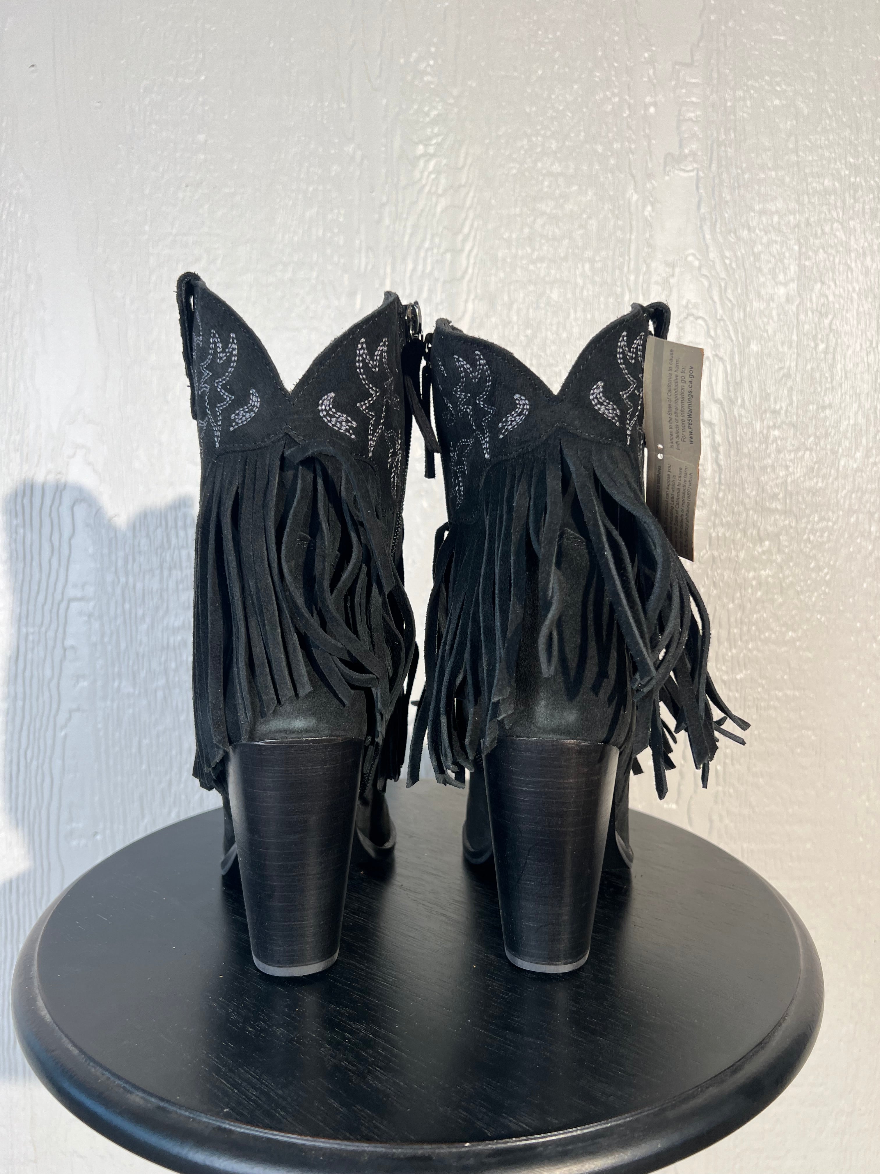 Dingo size 10 crazy train black booties NWT