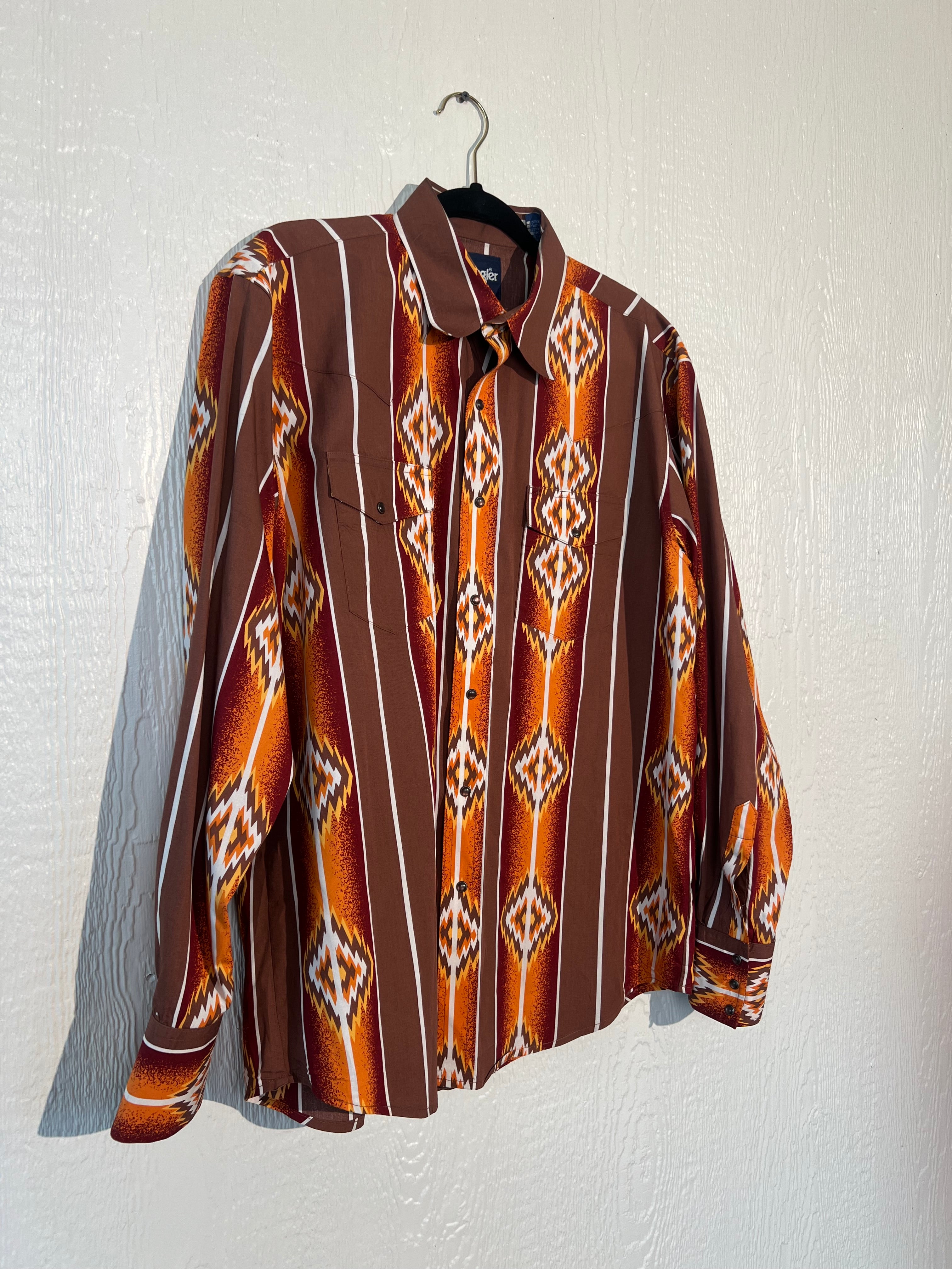 Wrangler MEN'S size large pearl snap LIKE NEW