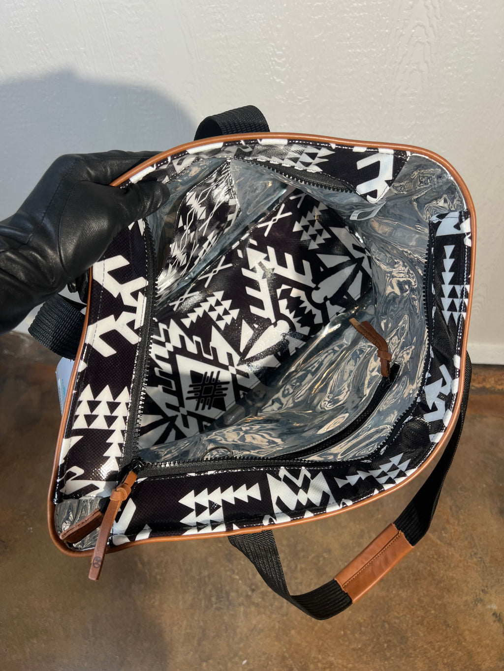 HOOEY tote bag 18" x 12" NWT