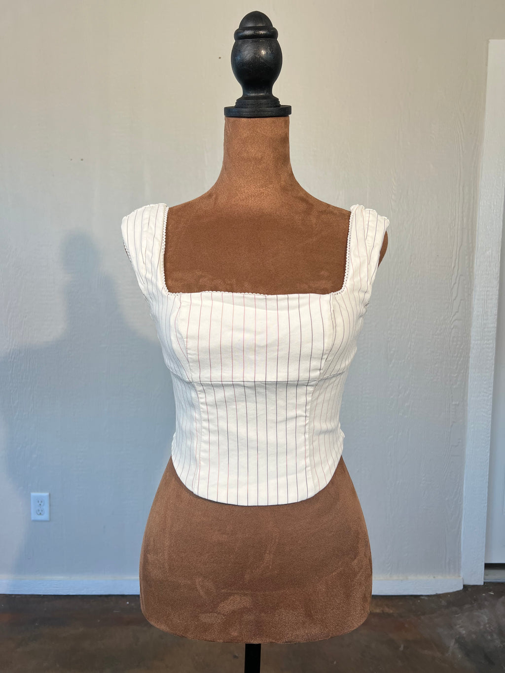 Wild Fable size xs cropped tank USED