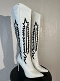 Akira size 10 western heeled boots USED