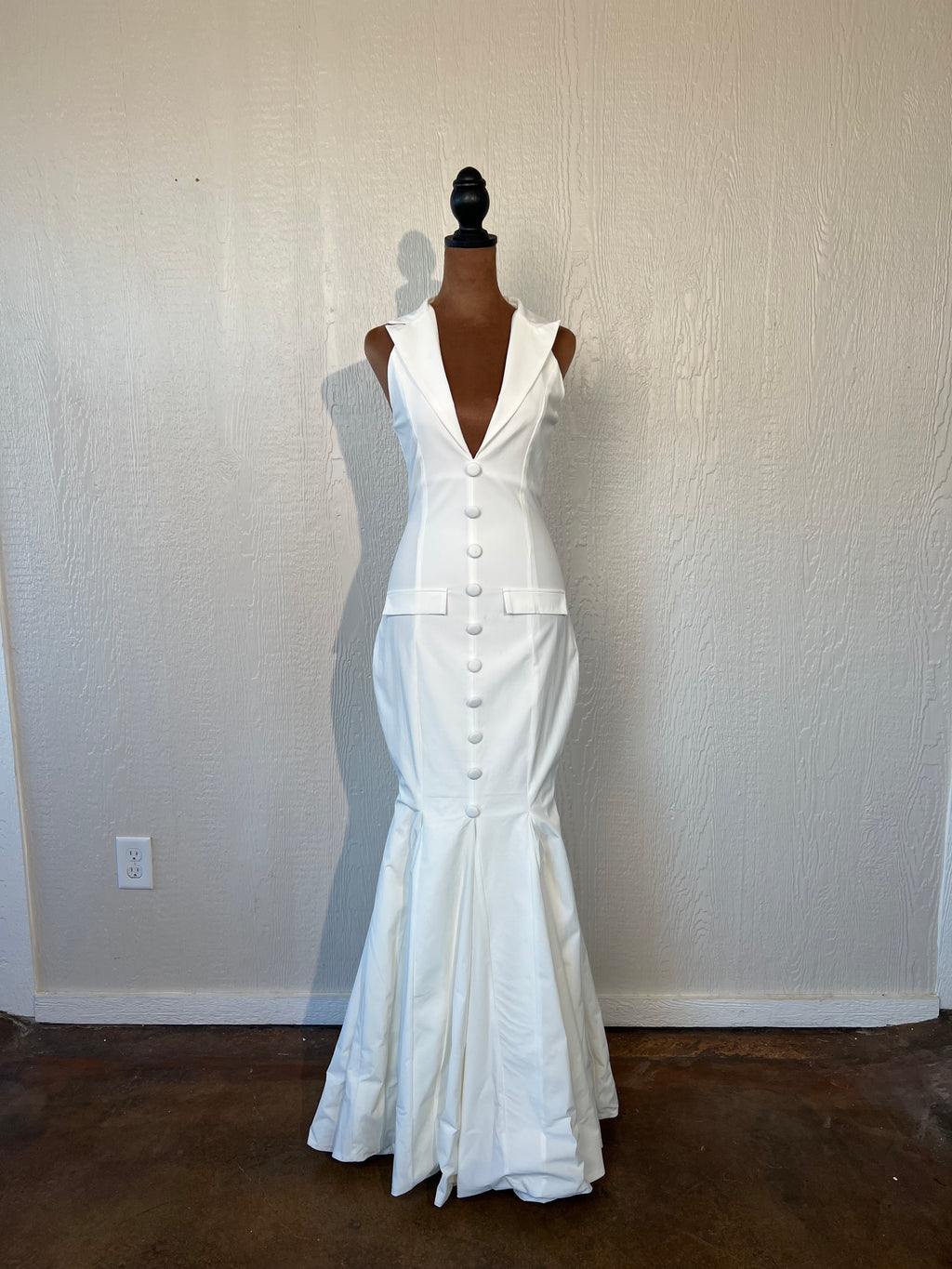 Akira size small gown LIKE NEW