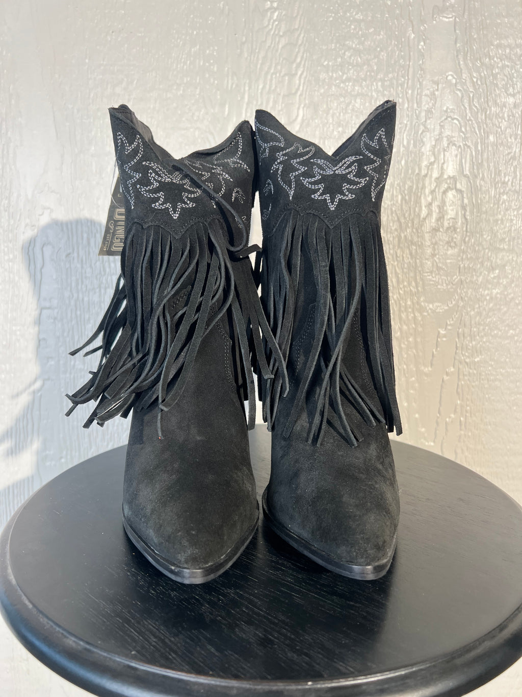 Dingo size 10 crazy train black booties NWT